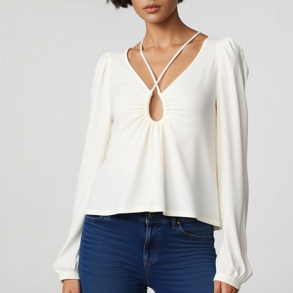NWT express cutout front bubble sleeve top ❤️ - Picture 1 of 5